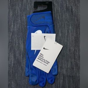 Nike Men’s Football Gloves, NWT